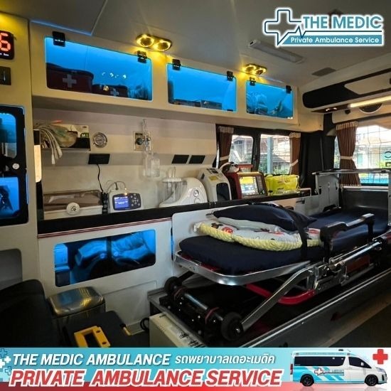 รถพยาบาลพร้อมเครื่องช่วยหายใจ